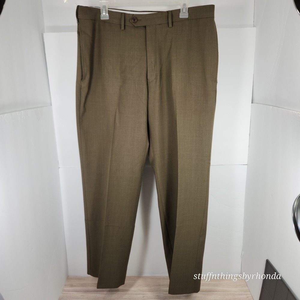 Haggar Classic Fit Comfort Waist Mens Olive Khaki Pants Size 36"x29"‎